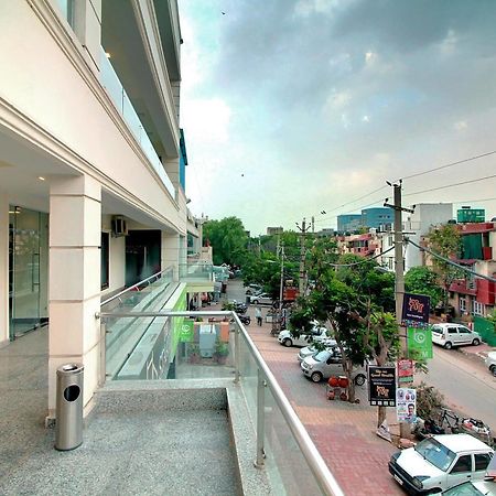 Hotel Staayz Premium Gurgaon Exterior foto