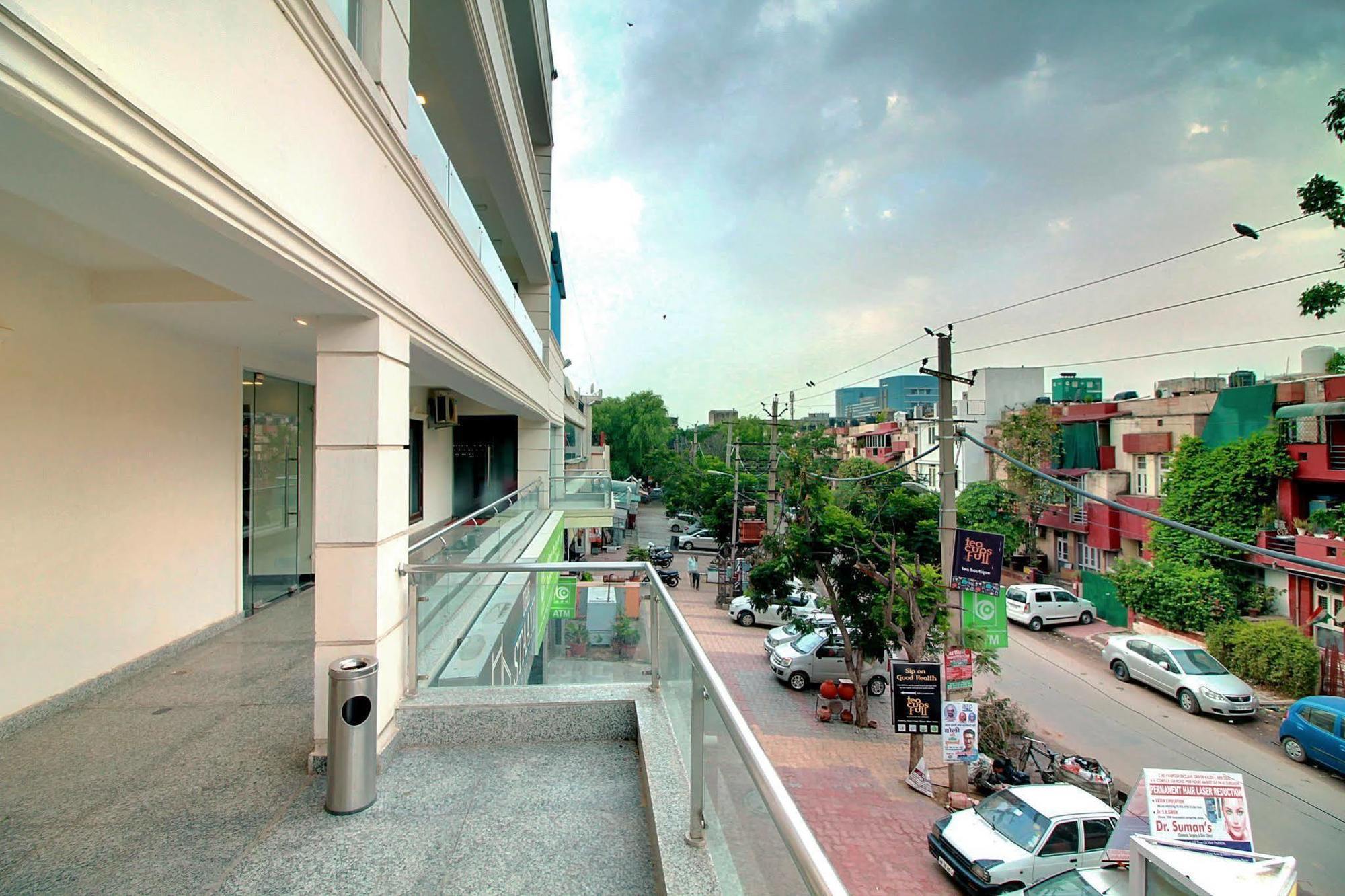 Hotel Staayz Premium Gurgaon Exterior foto