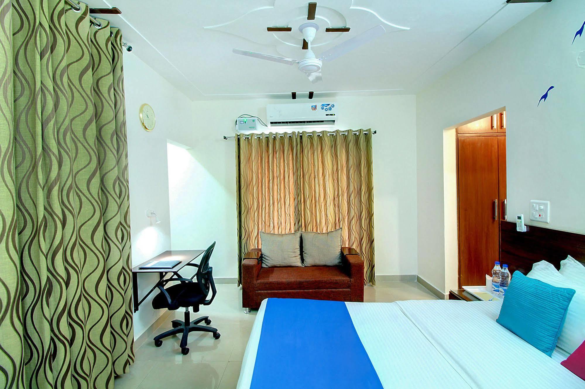 Hotel Staayz Premium Gurgaon Exterior foto