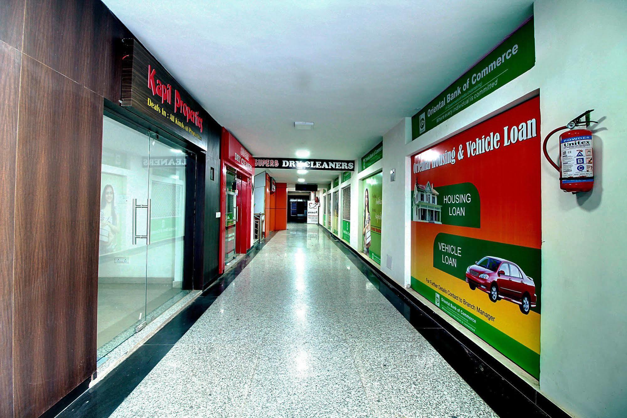 Hotel Staayz Premium Gurgaon Exterior foto