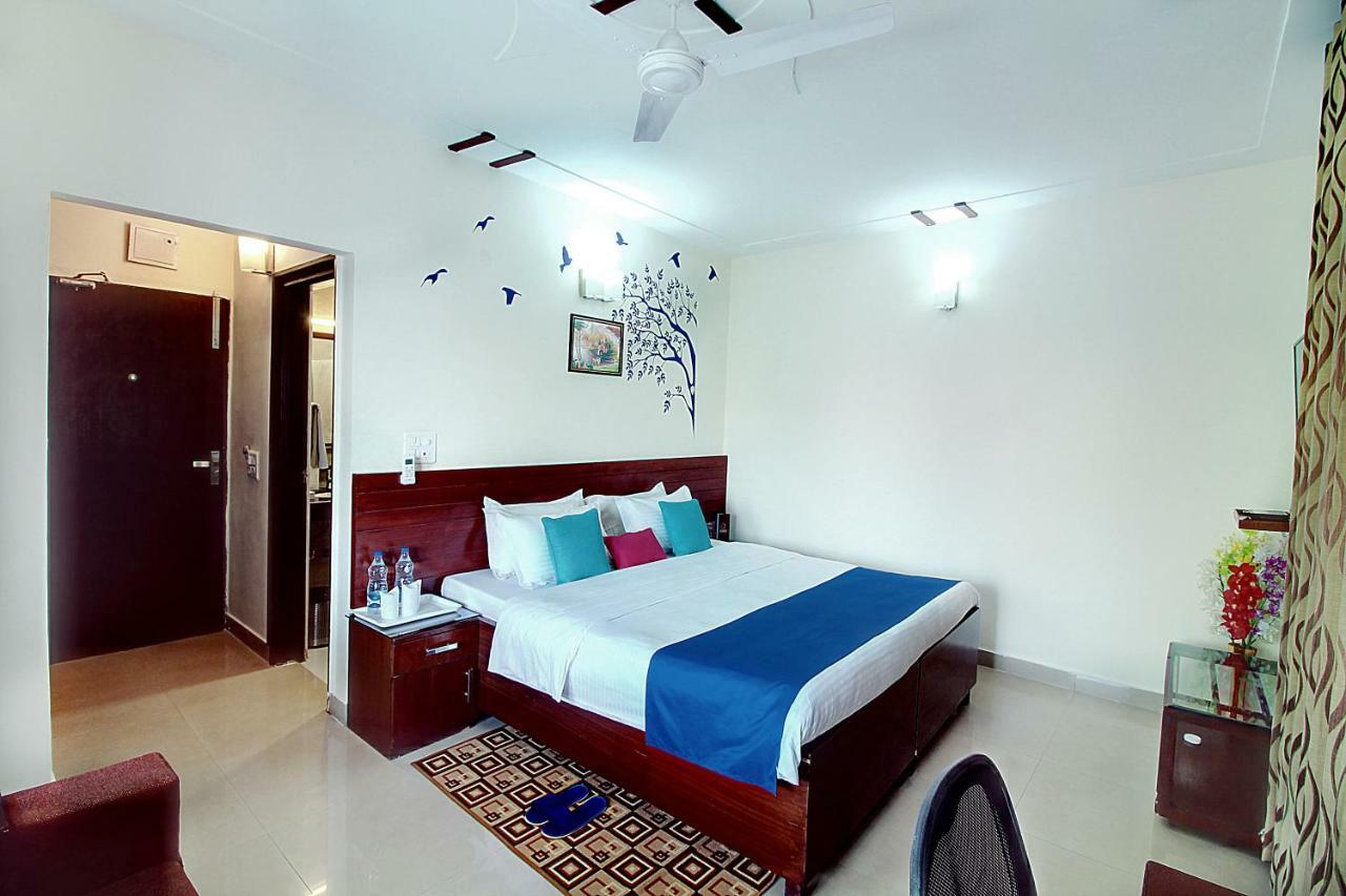 Hotel Staayz Premium Gurgaon Exterior foto
